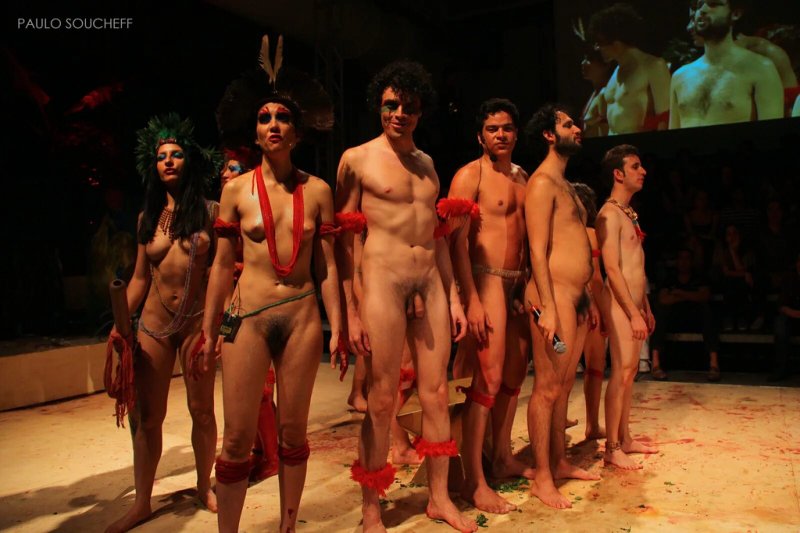 Фото: Male nude theatre голый театр бродвей