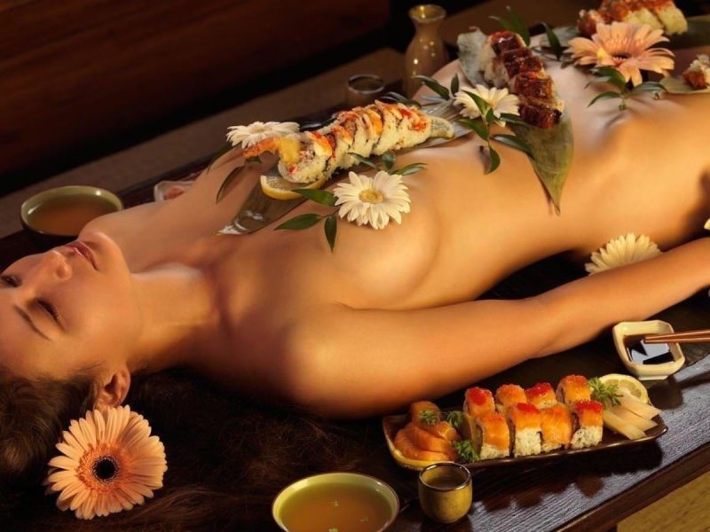 Фото: Ниотамори nyotaimori вагина