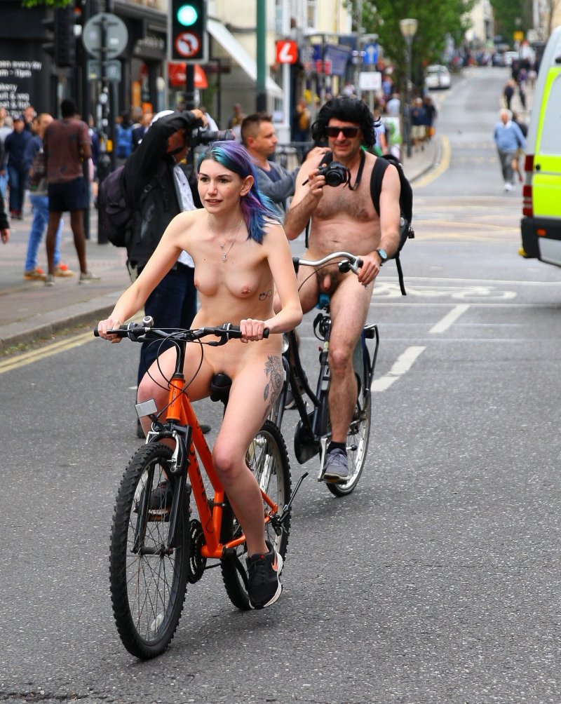 Фото: World naked bike ride