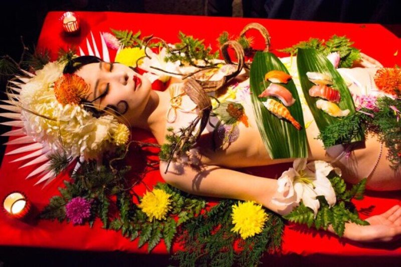 Фото: Ресторан nyotaimori япония