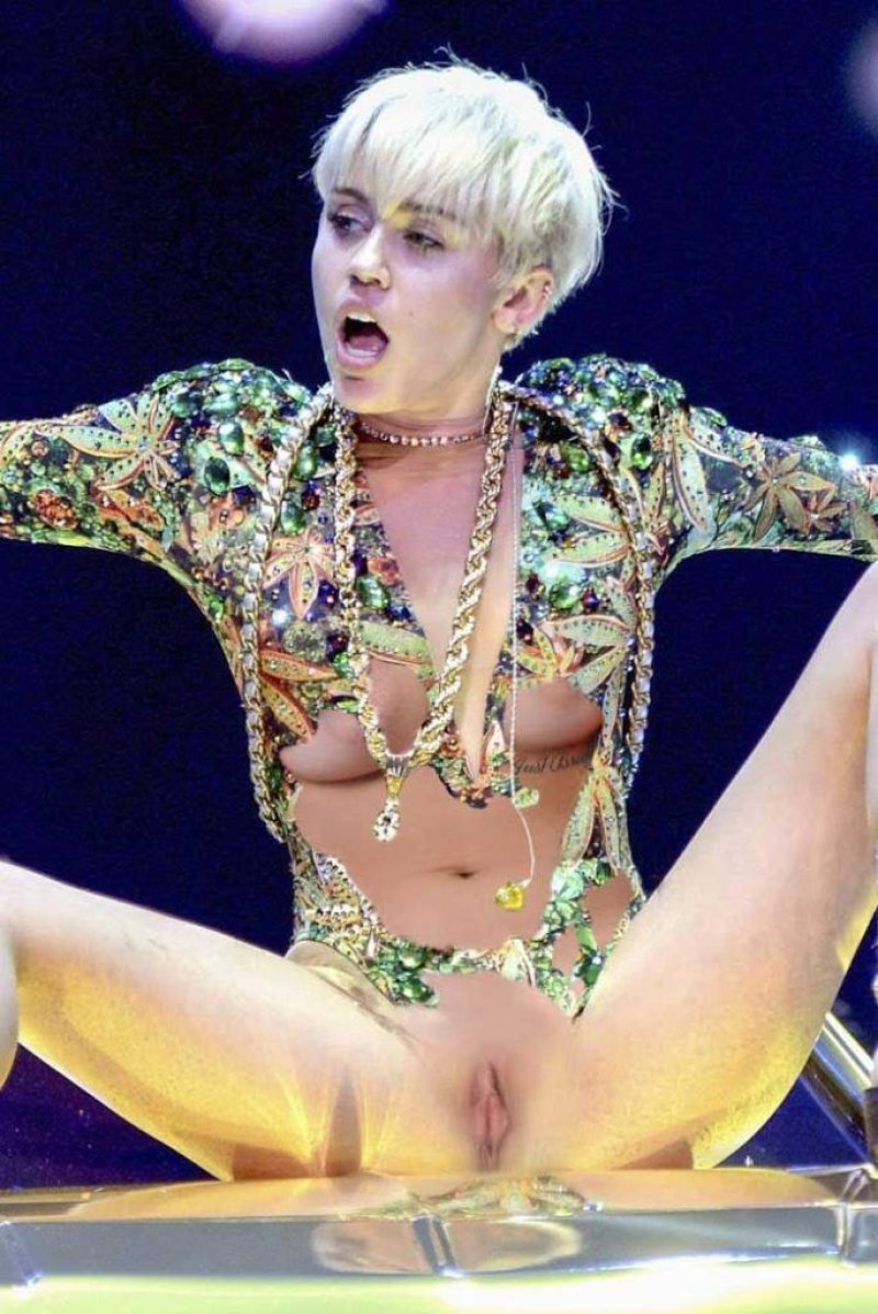 Фото: Майли сайрус bangerz tour