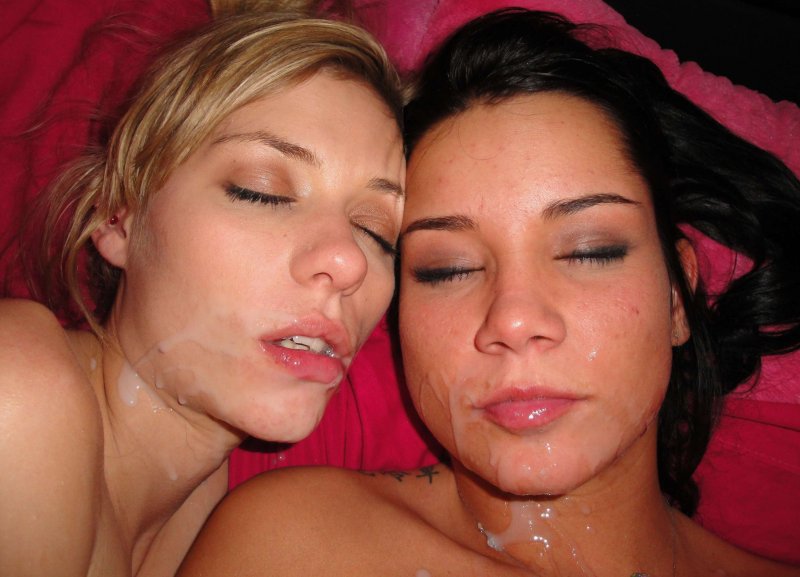 Кончил на лицо подружке