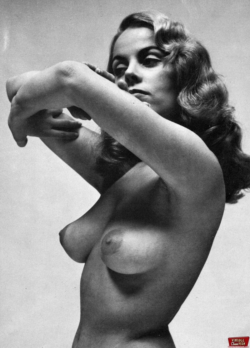 Голые ретро