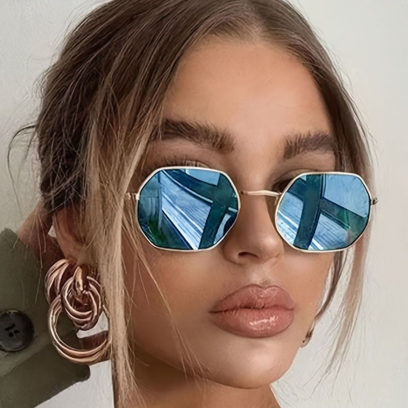 Стильные солнцезащитные очки