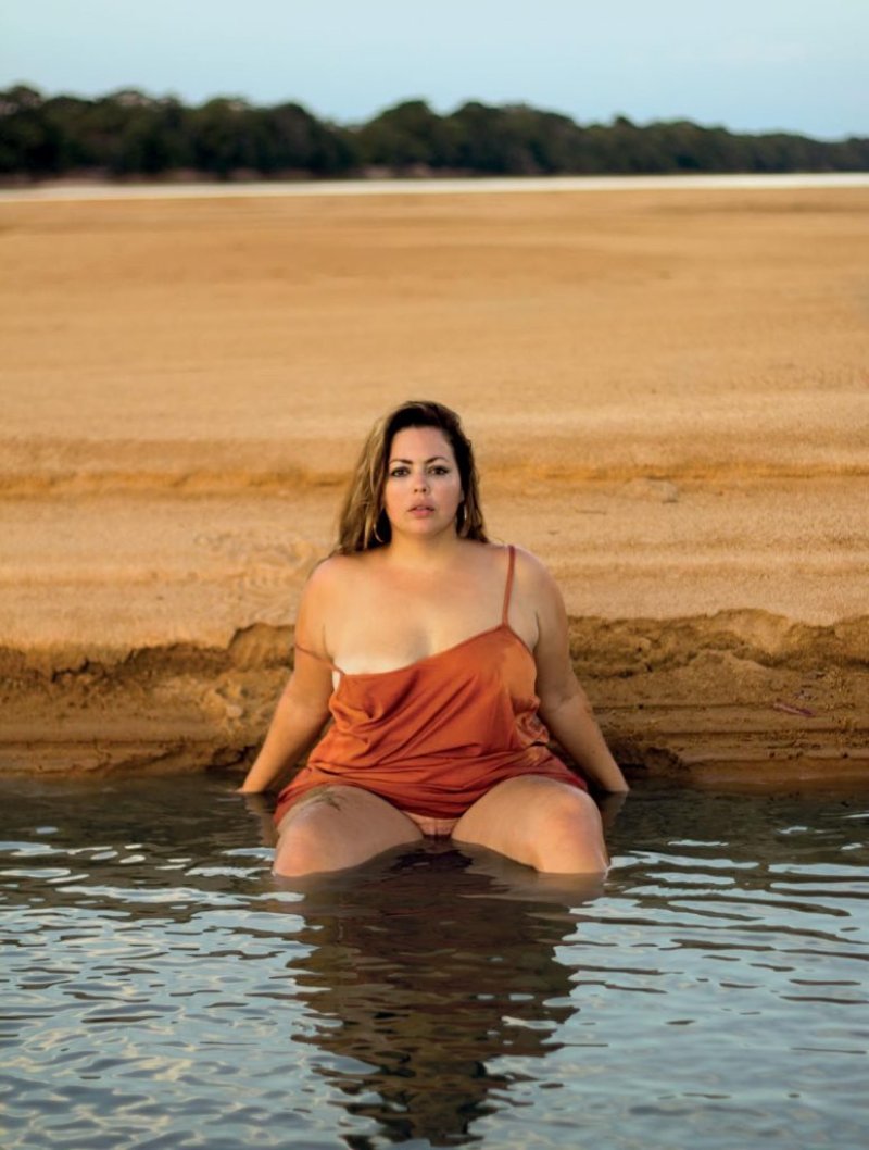 Fluvia lacerda плюс сайз голая