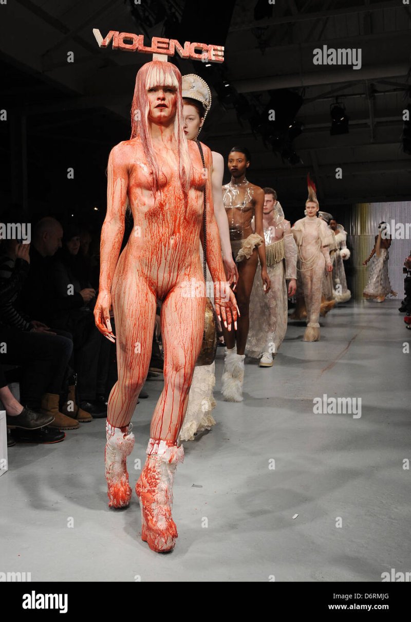 Платье из мяса леди гага