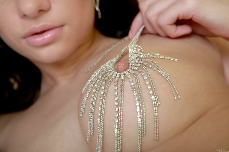 Украшения для женских сосков