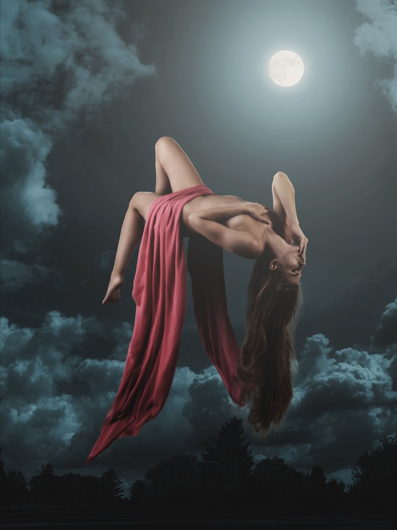 Девушка в полете