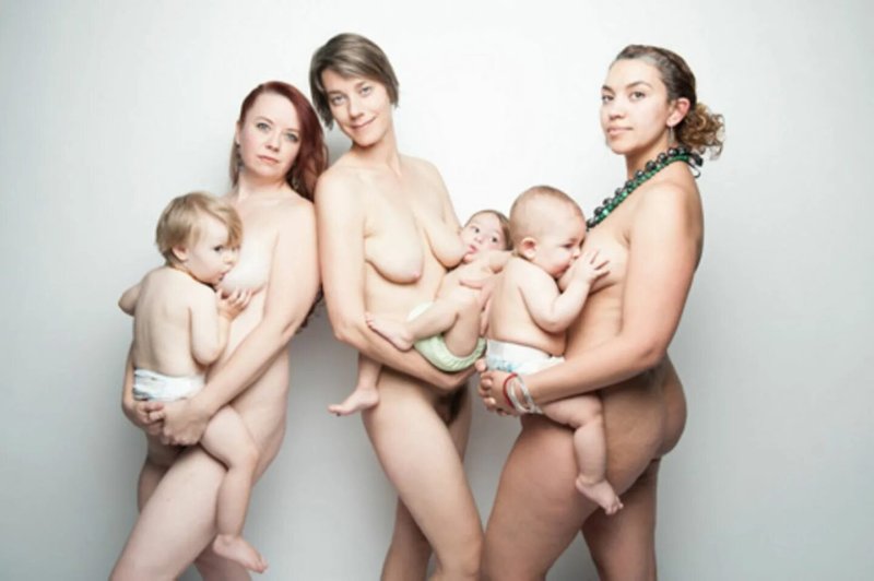 Голые мамы с детьми